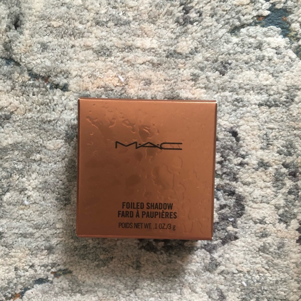 MAC Cosmetics foiled shadow - Picture 3 of 9